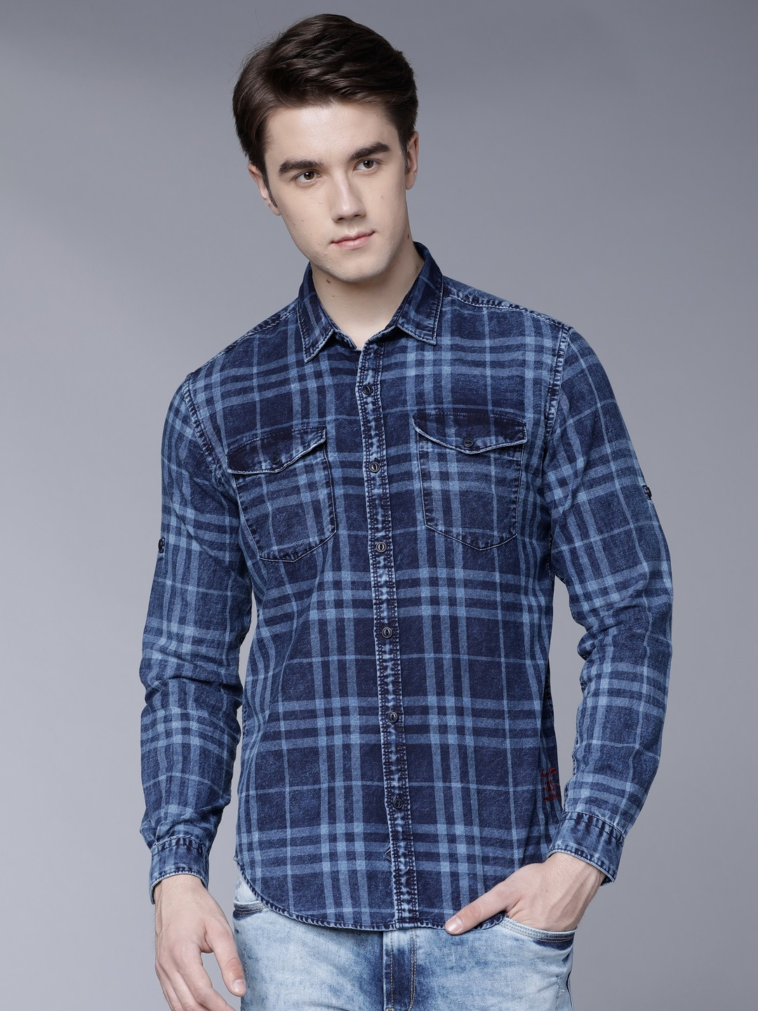 

LOCOMOTIVE Men Blue Slim Fit Checked Casual Shirt