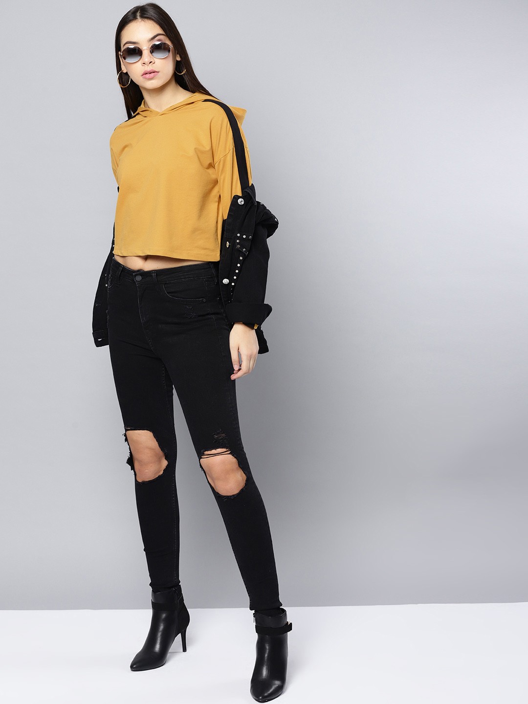 

Harpa Women Mustard Yellow Solid Hooded Crop Sweatshirt