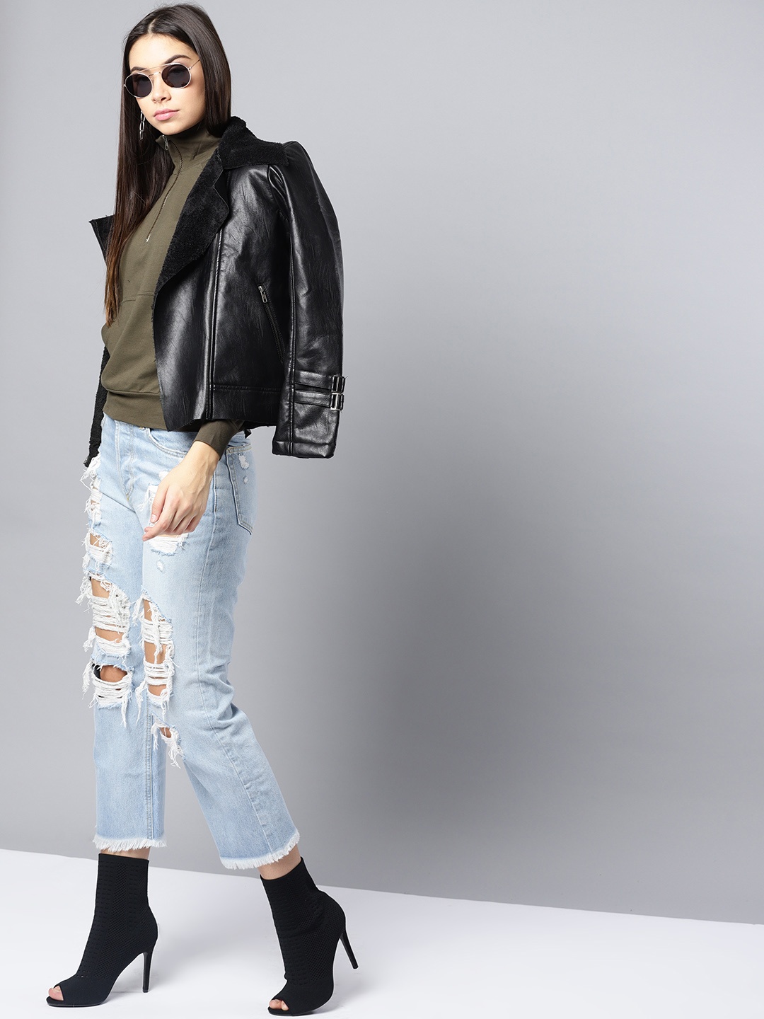 

Harpa Women Olive Green Solid Sweatshirt