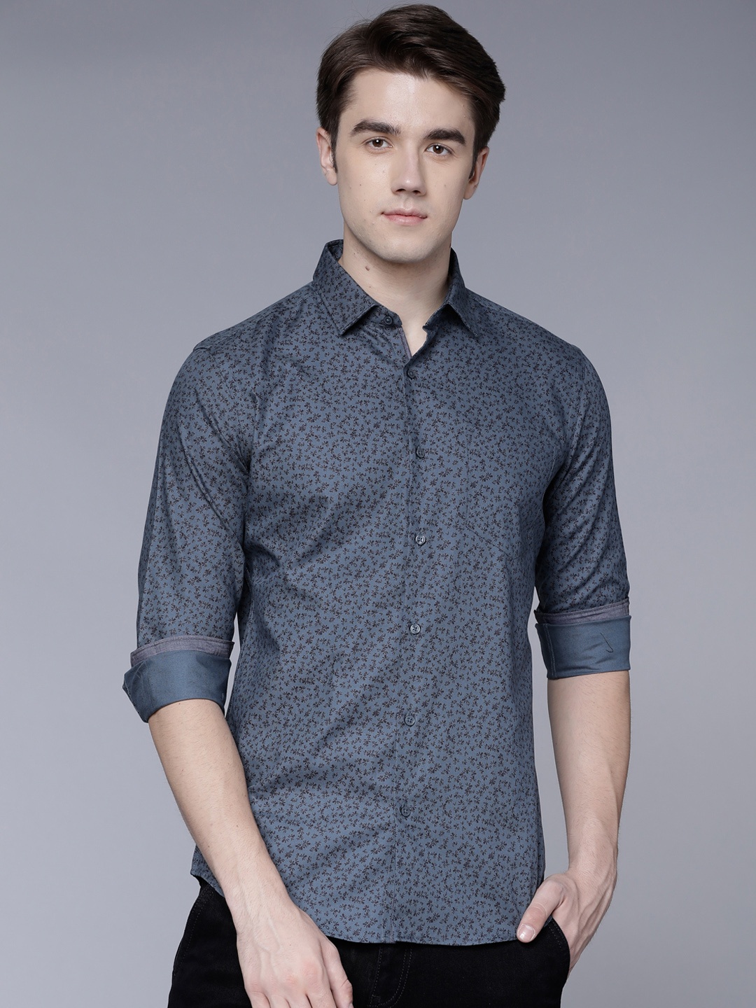 

Black coffee Men Black & Teal Slim Fit Printed Casual Shirt