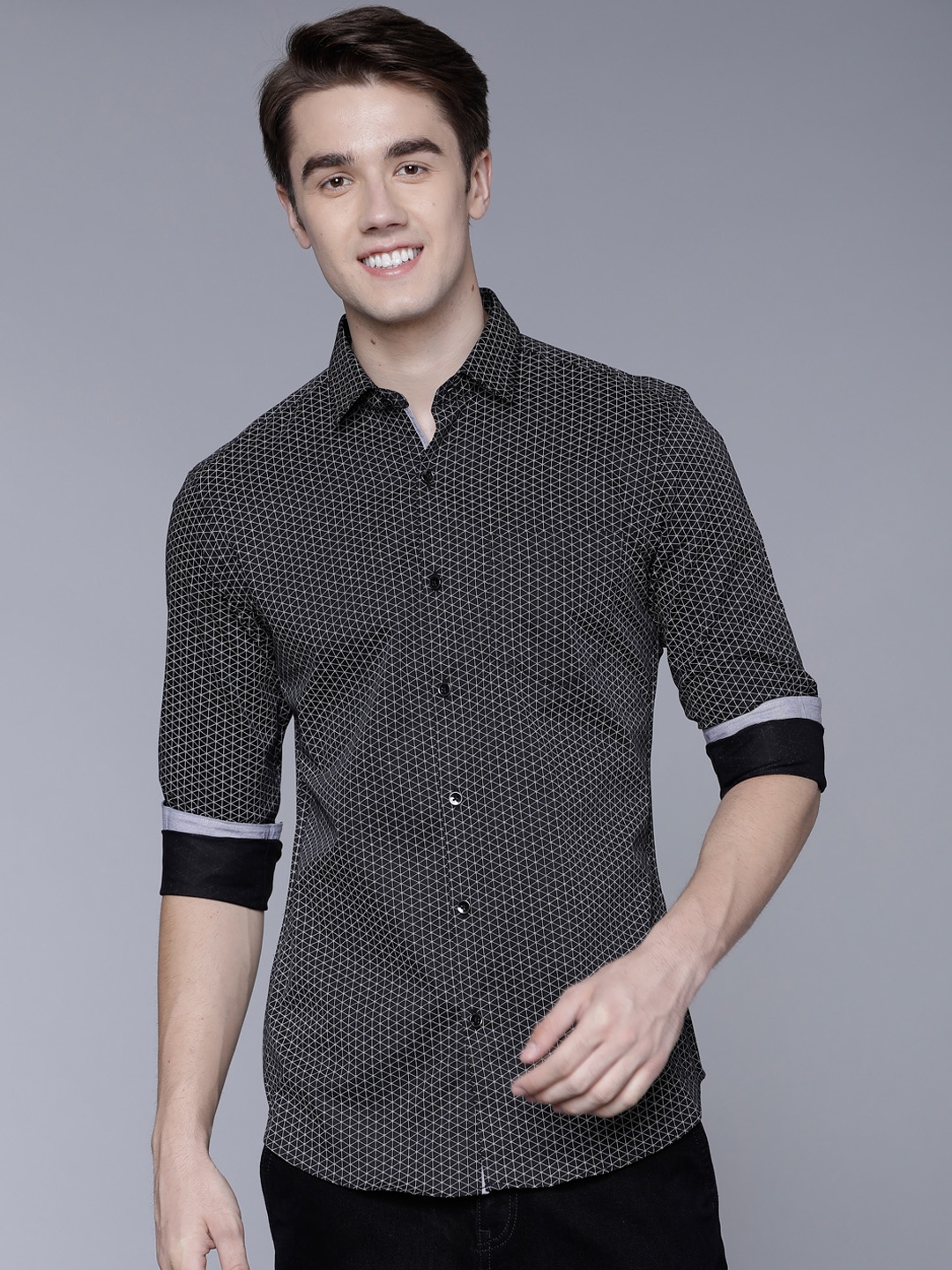 

Black coffee Men Black Slim Fit Printed Casual Shirt