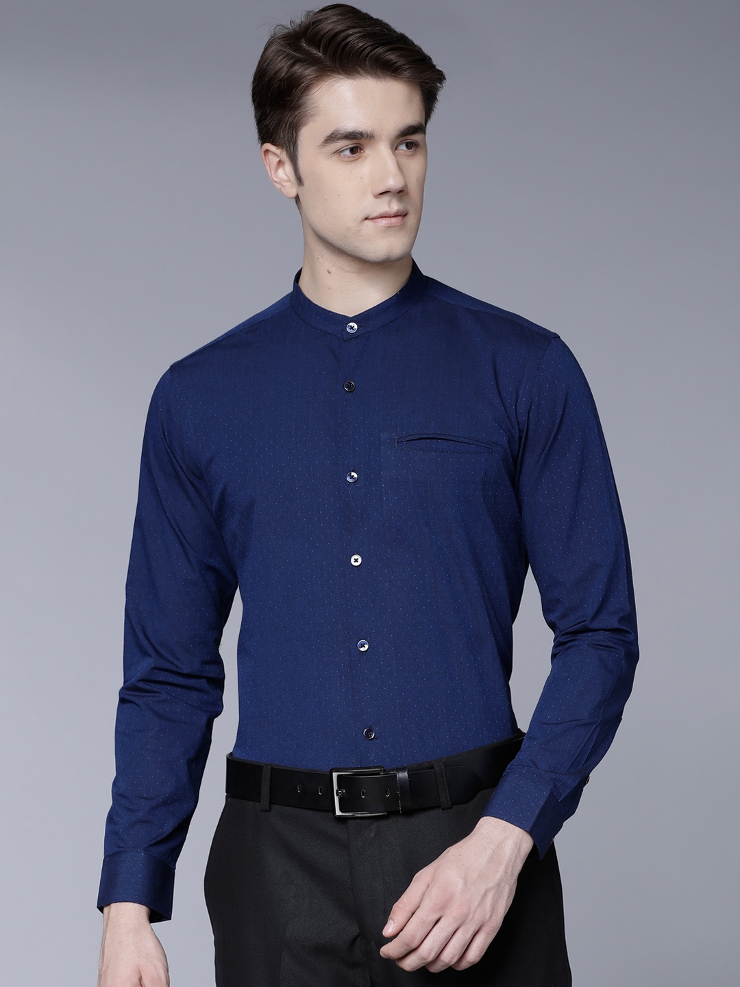 

Black coffee Men Navy Blue Slim Fit Solid Formal Shirt