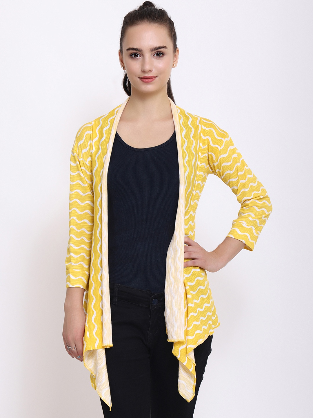 

PURYS Yellow & White Printed Open Front Shrug