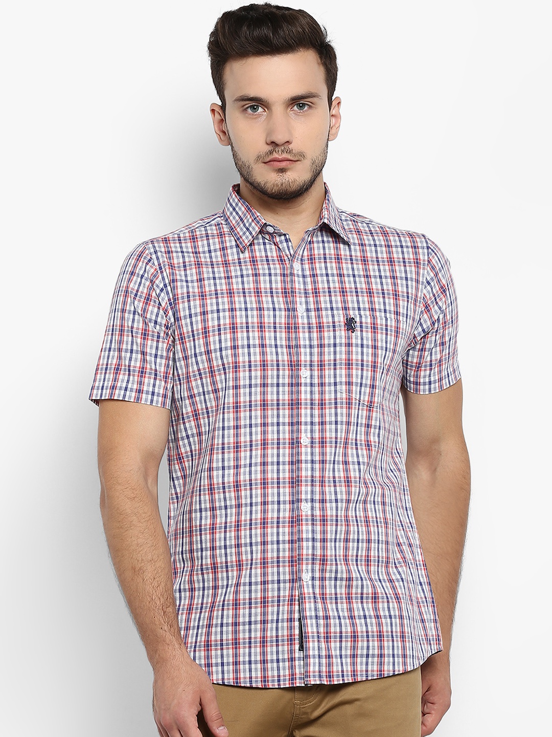 

Red Tape Men Red & Blue Regular Fit Checked Casual Shirt