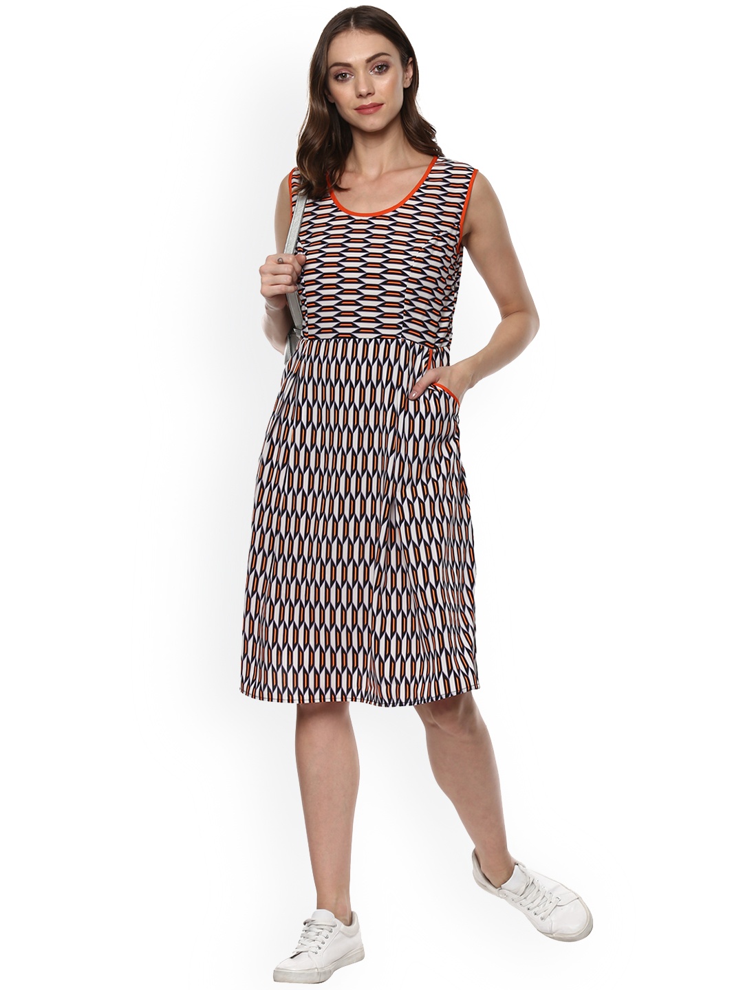 

Qurvii Plus Size Women Multicoloured Printed Fit and Flare Dress, Multi
