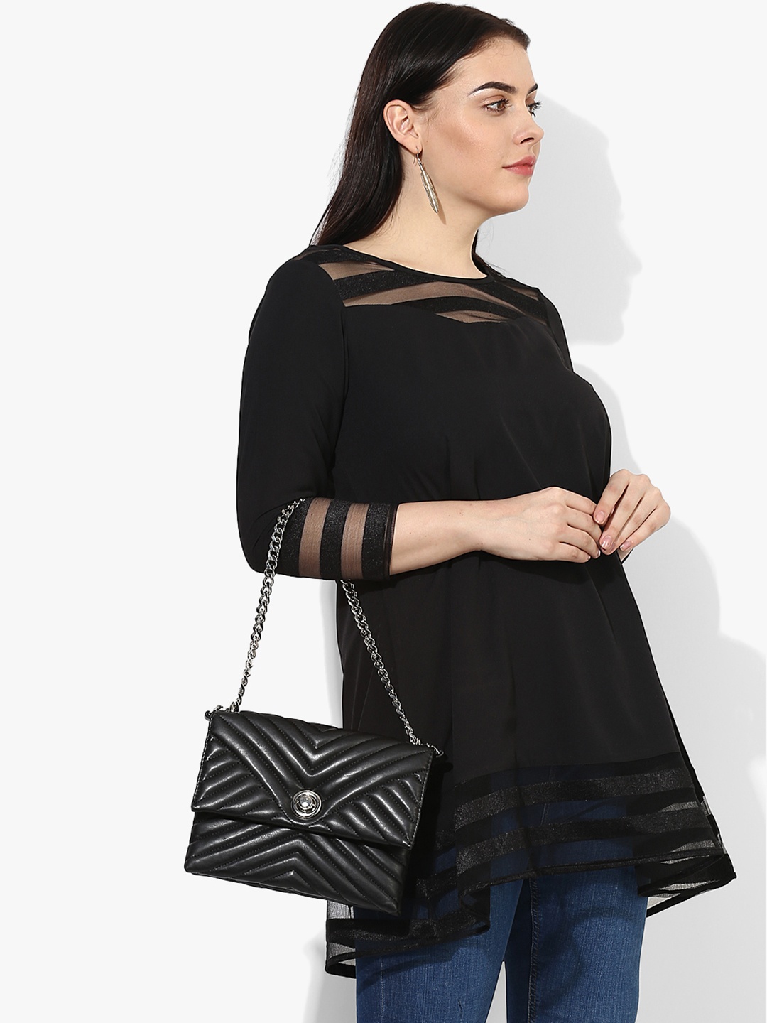 

Qurvii Plus Size Black Solid Tunic