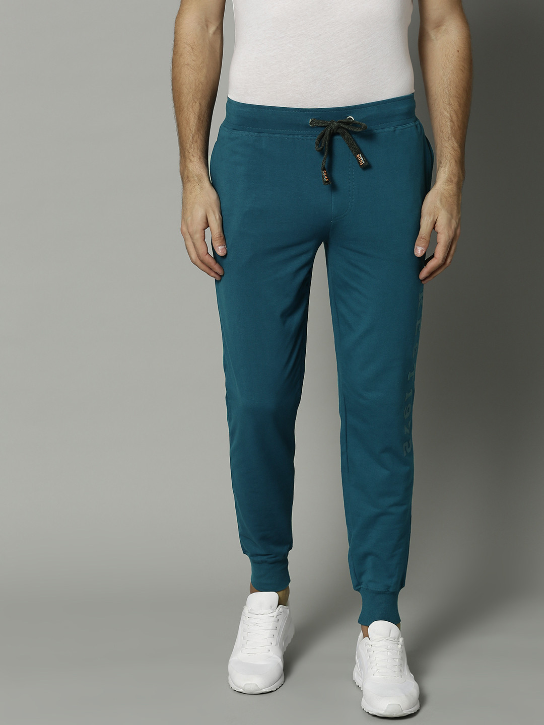 

FCUK Men Teal Blue Solid Joggers FKPA02