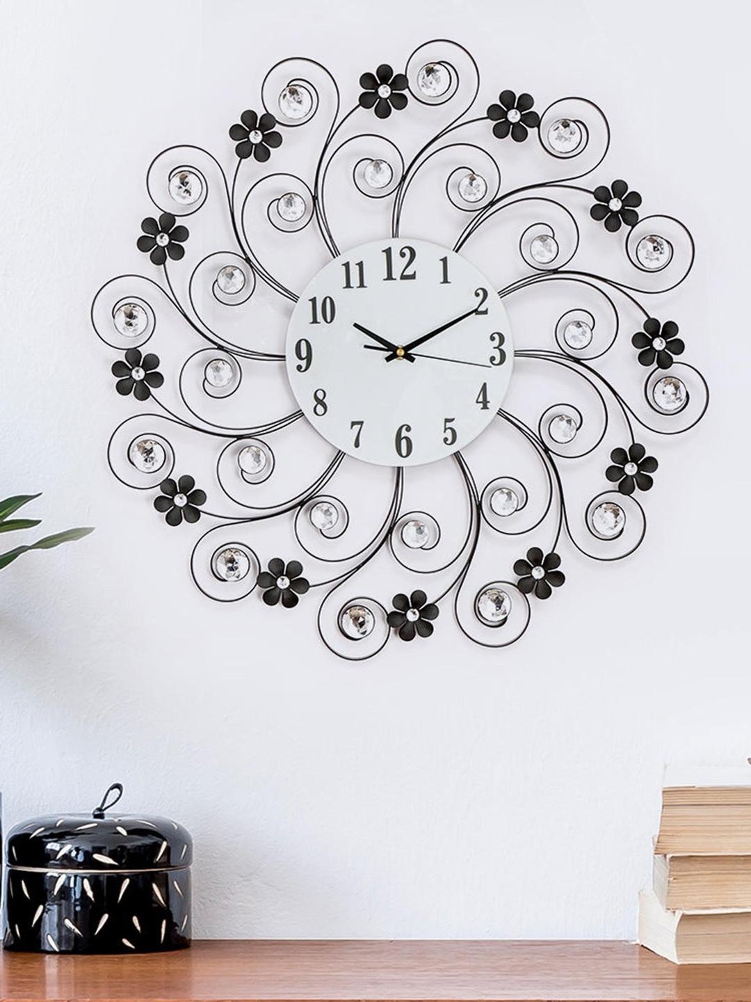 

Athome by Nilkamal White & Black Round Solid Analogue Wall Clock