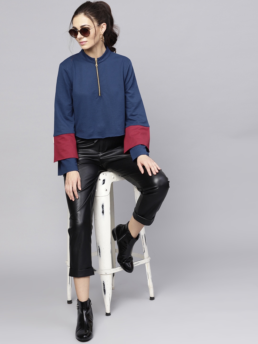 

SASSAFRAS Women Navy Blue Solid Crop Sweatshirt