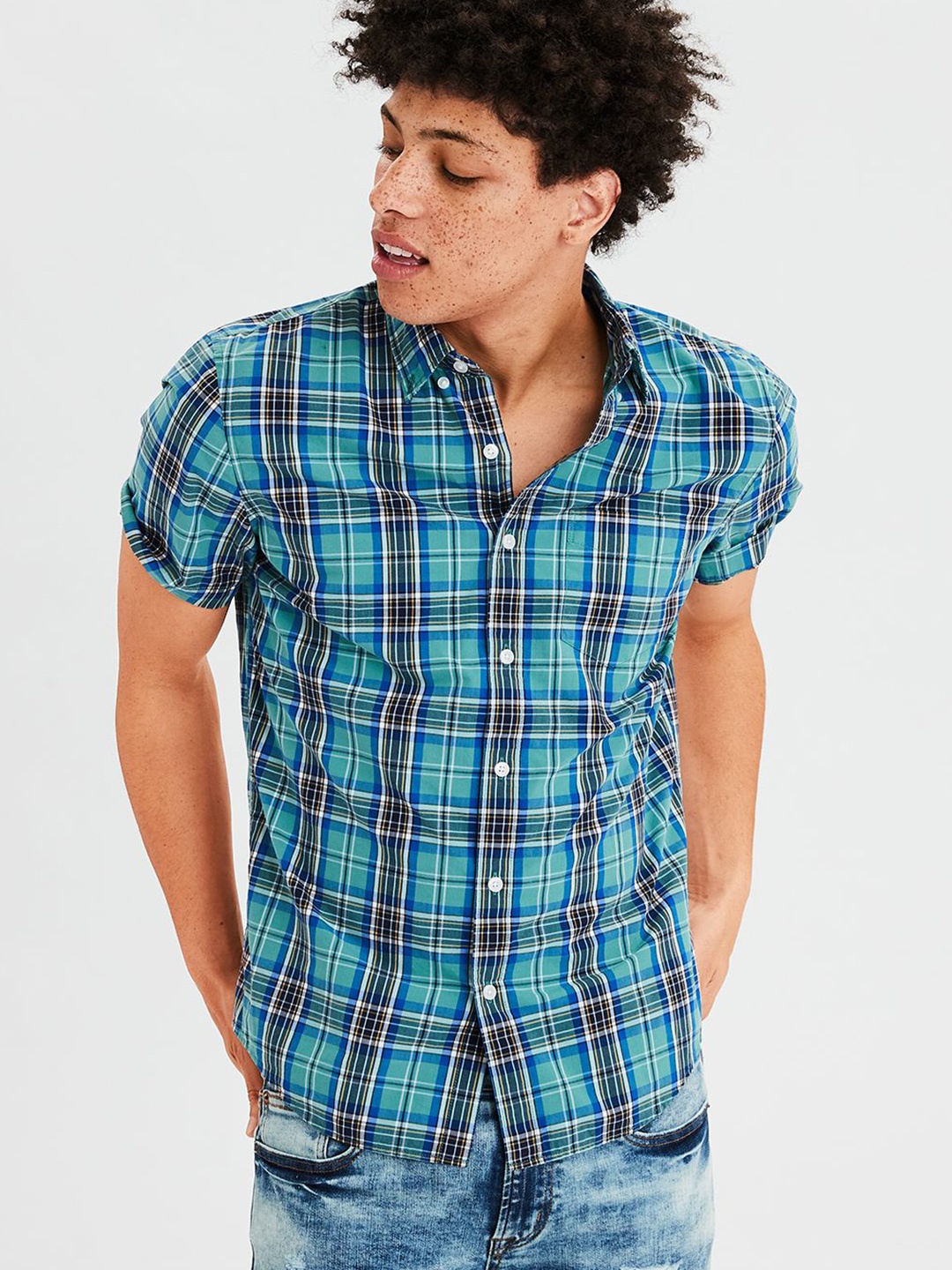 

AMERICAN EAGLE OUTFITTERS Men Green & Blue Regular Fit Checked Casual Shirt