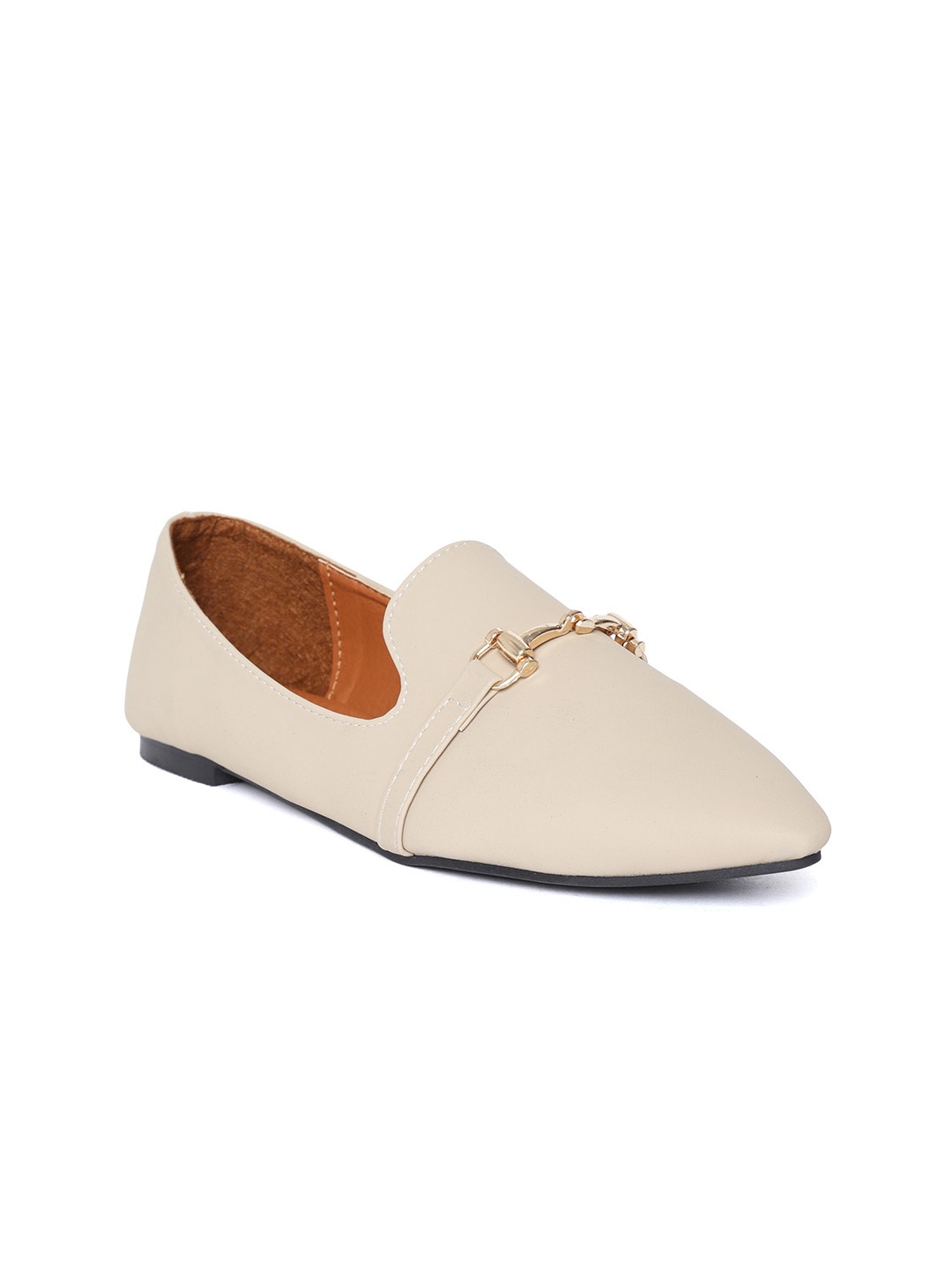

red pout Women Beige Solid Flats