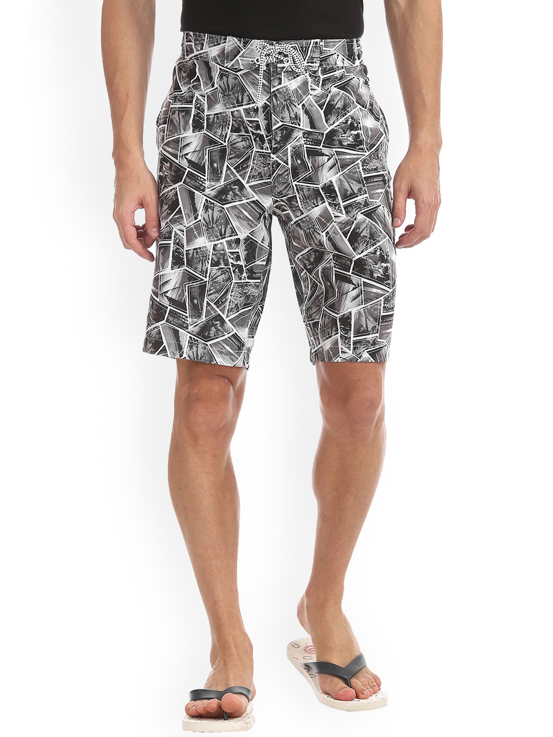 

Aeropostale Men Grey Printed Regular Fit Regular Shorts