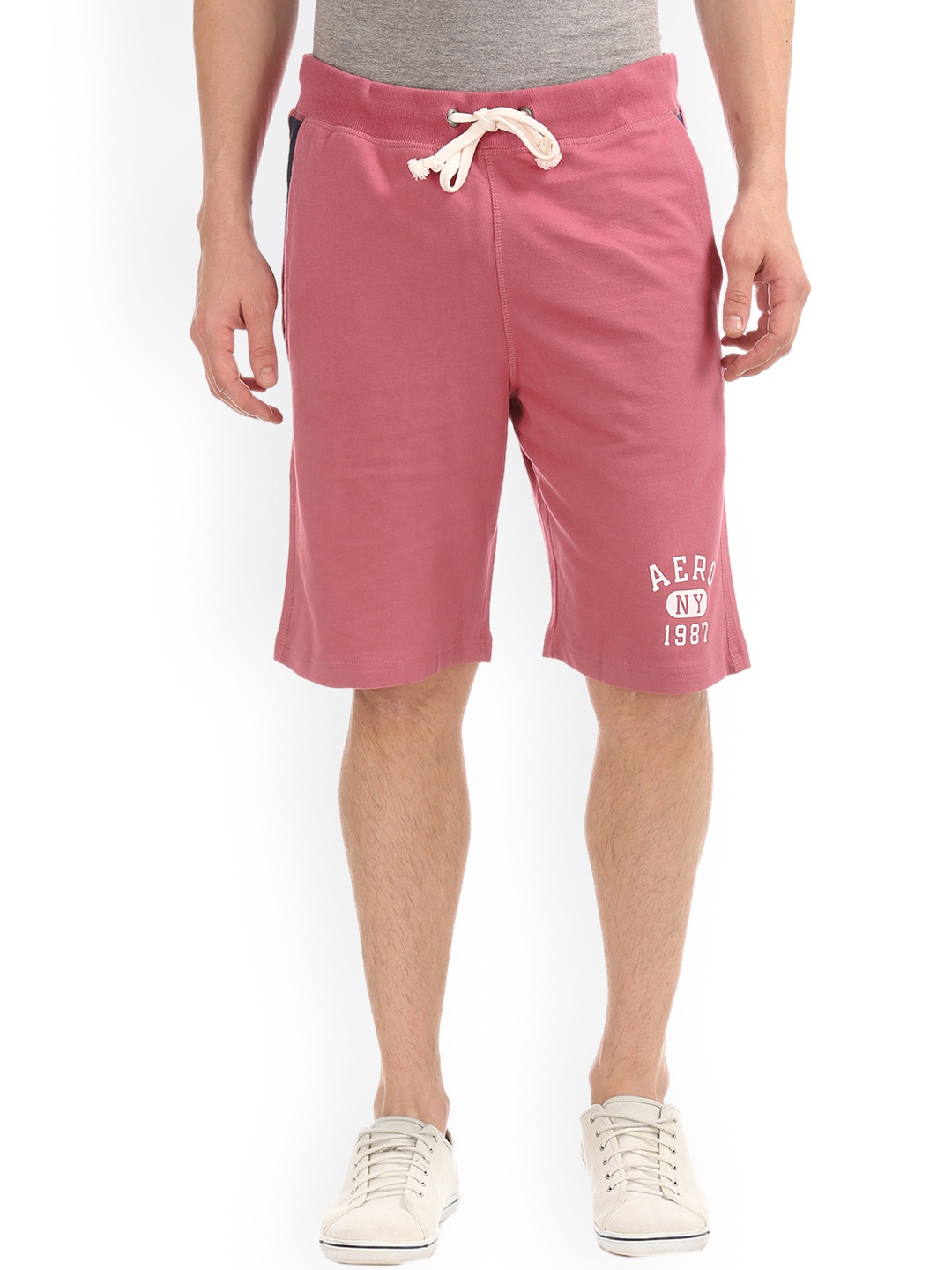 

Aeropostale Men Red Solid Regular Fit Regular Shorts