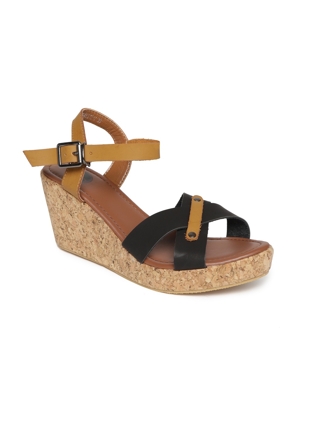 

red pout Women Black & Tan Brown Colourblocked Wedges