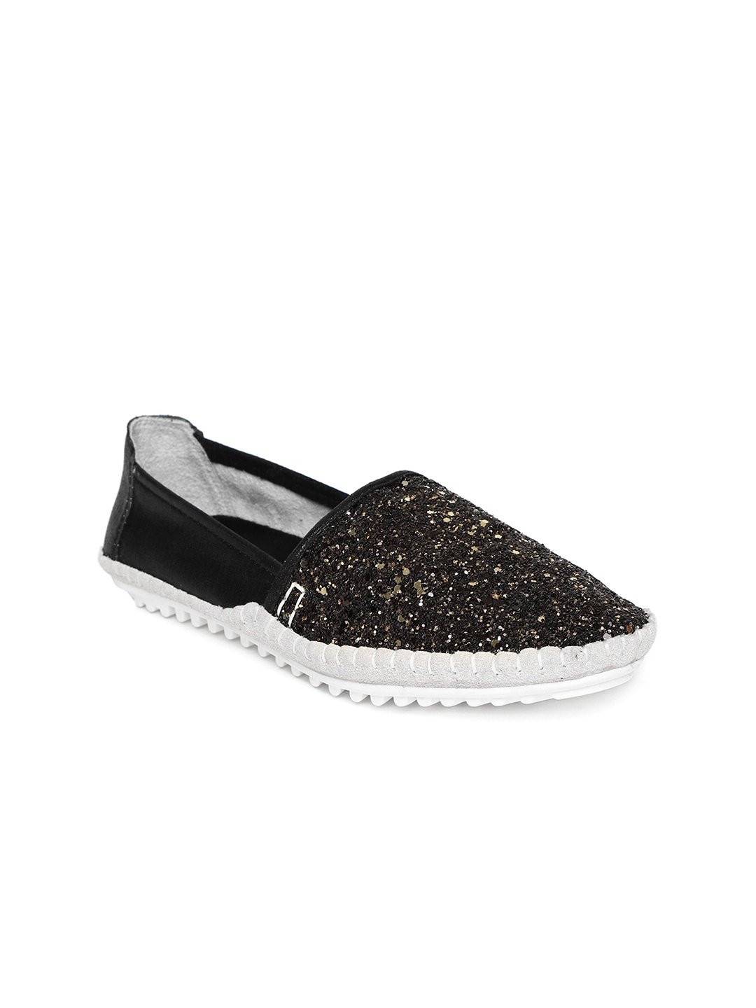 

red pout Women Black Embellished Slip-On Sneakers