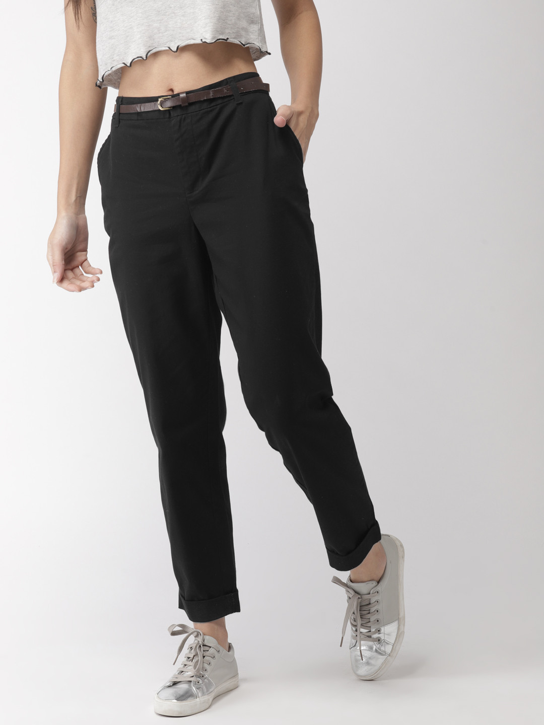 

FOREVER 21 Women Black Regular Fit Solid Regular Trousers
