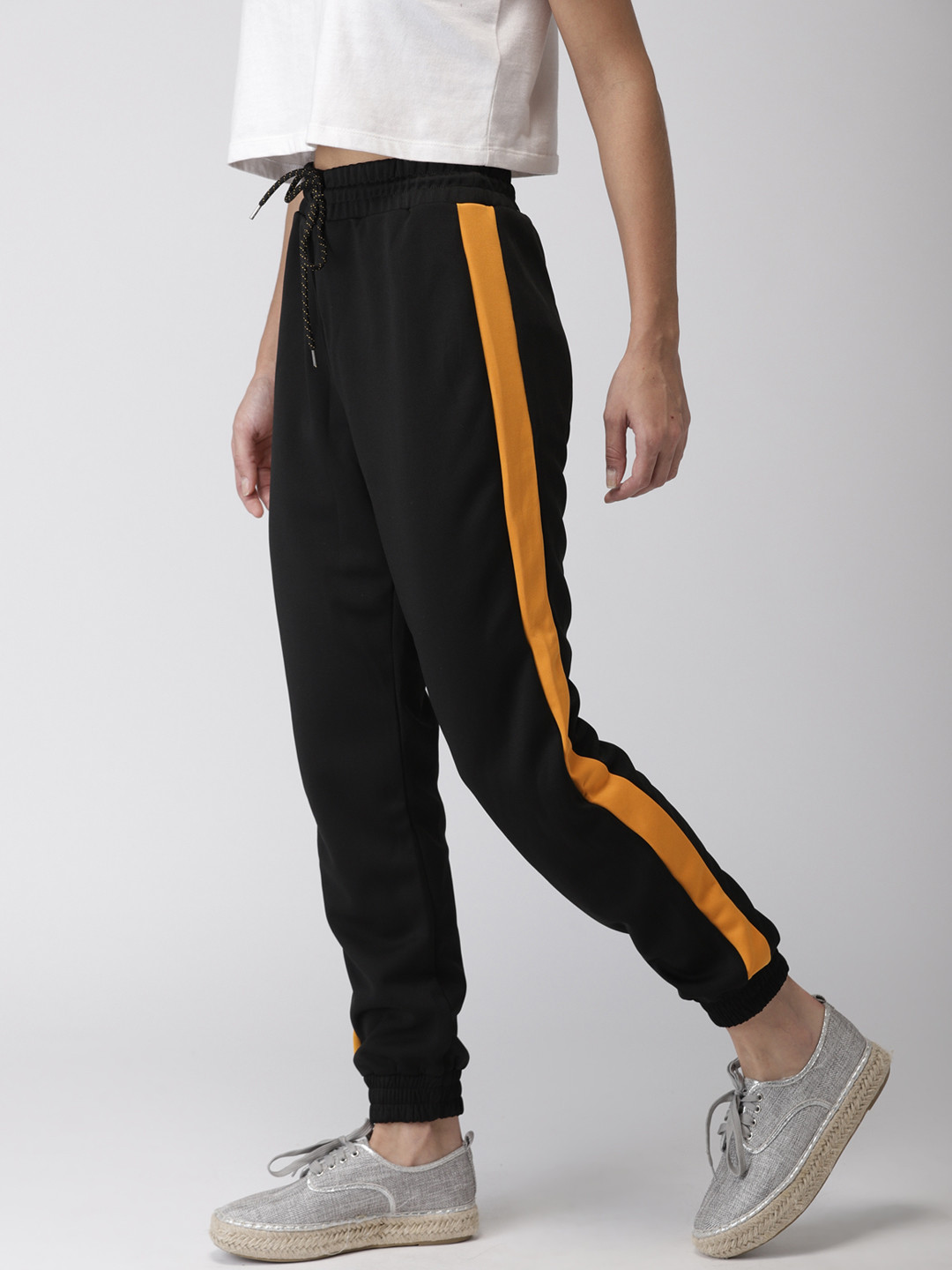 

FOREVER 21 Women Black Regular Fit Solid Joggers