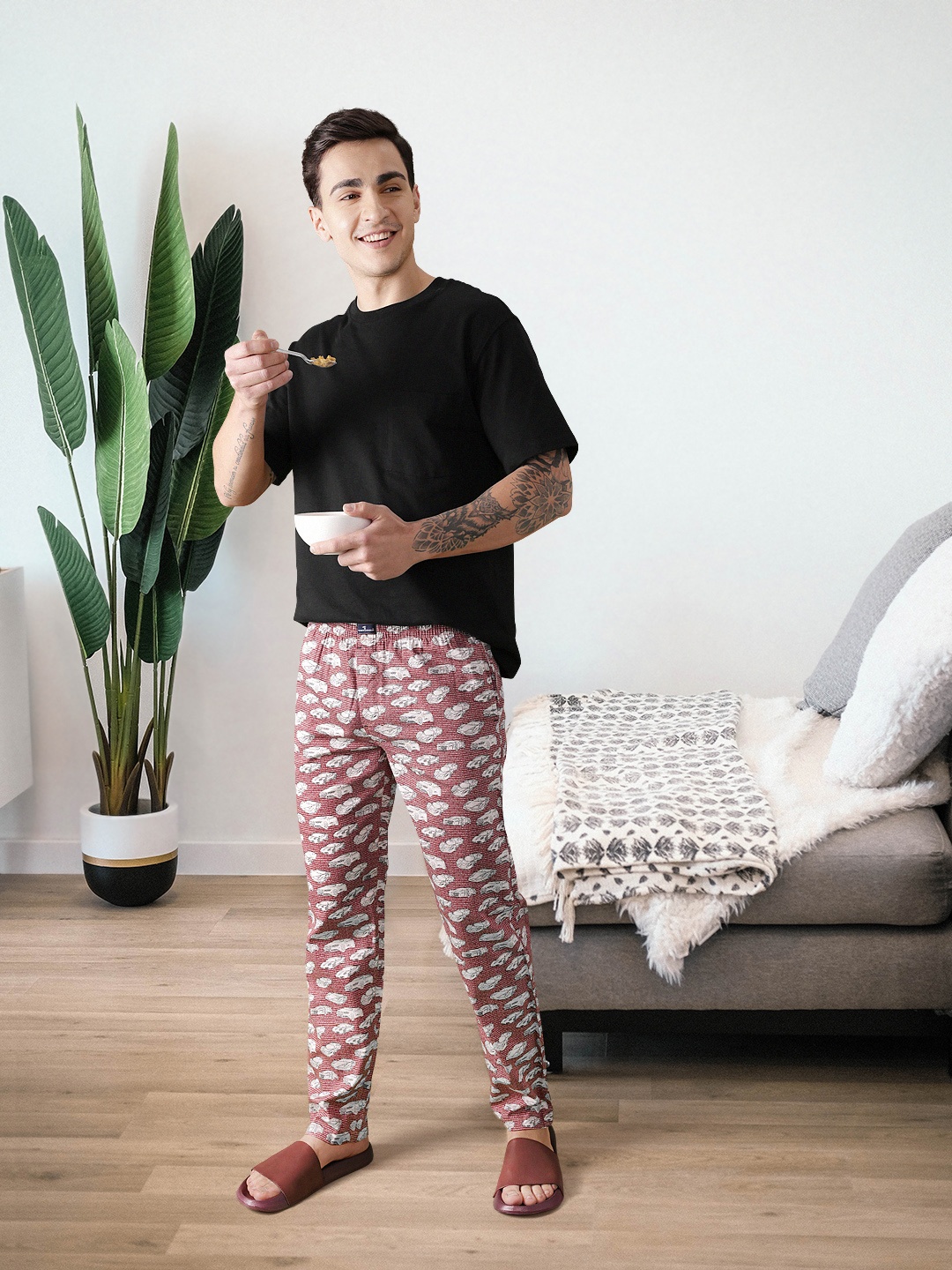 

The Indian Garage Co Men Maroon & White Printed Lounge Pants SP18-LNGE03-06
