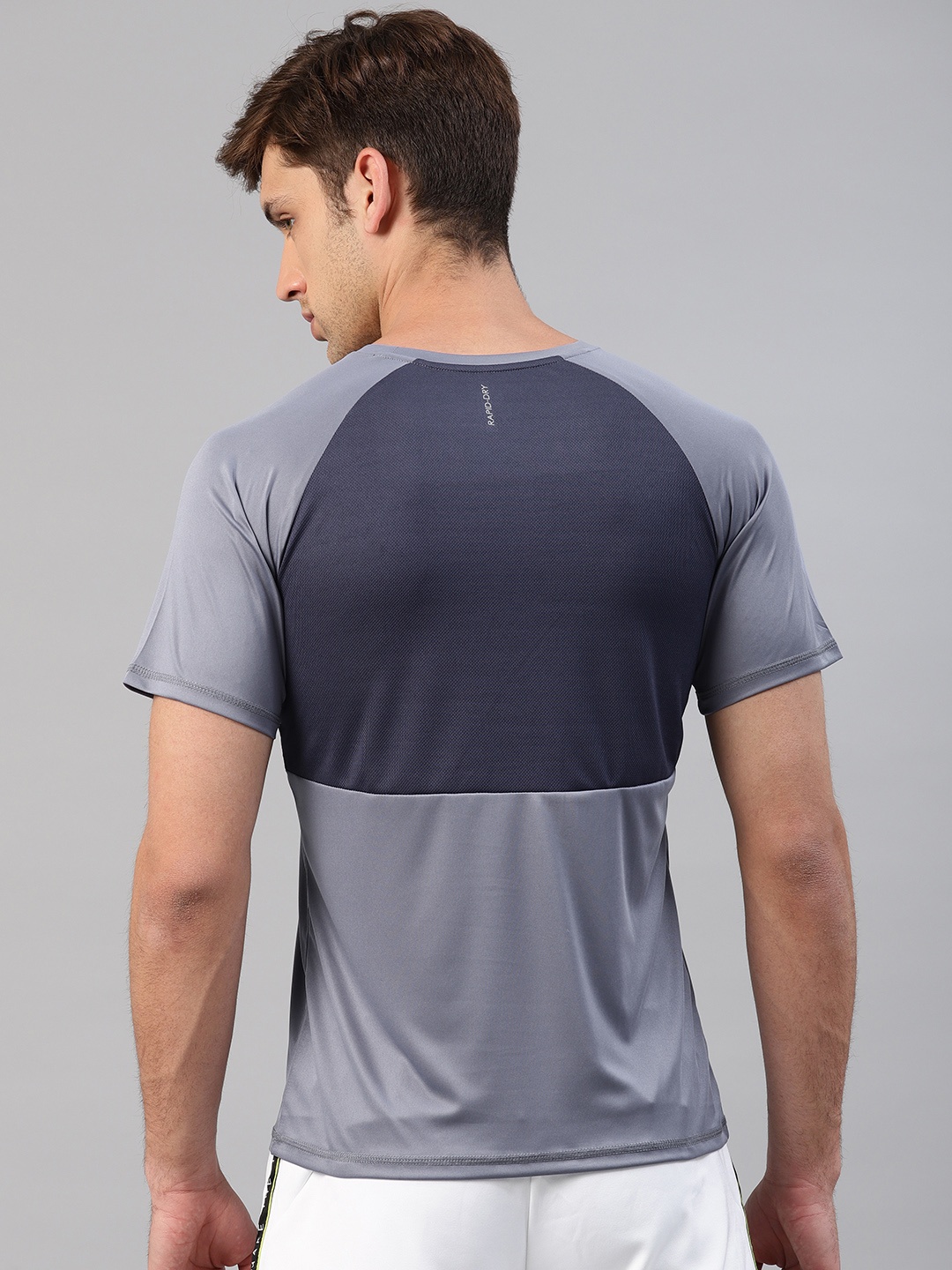 

HRX by Hrithik Roshan Men Grey Solid Training Round Neck T-shirt