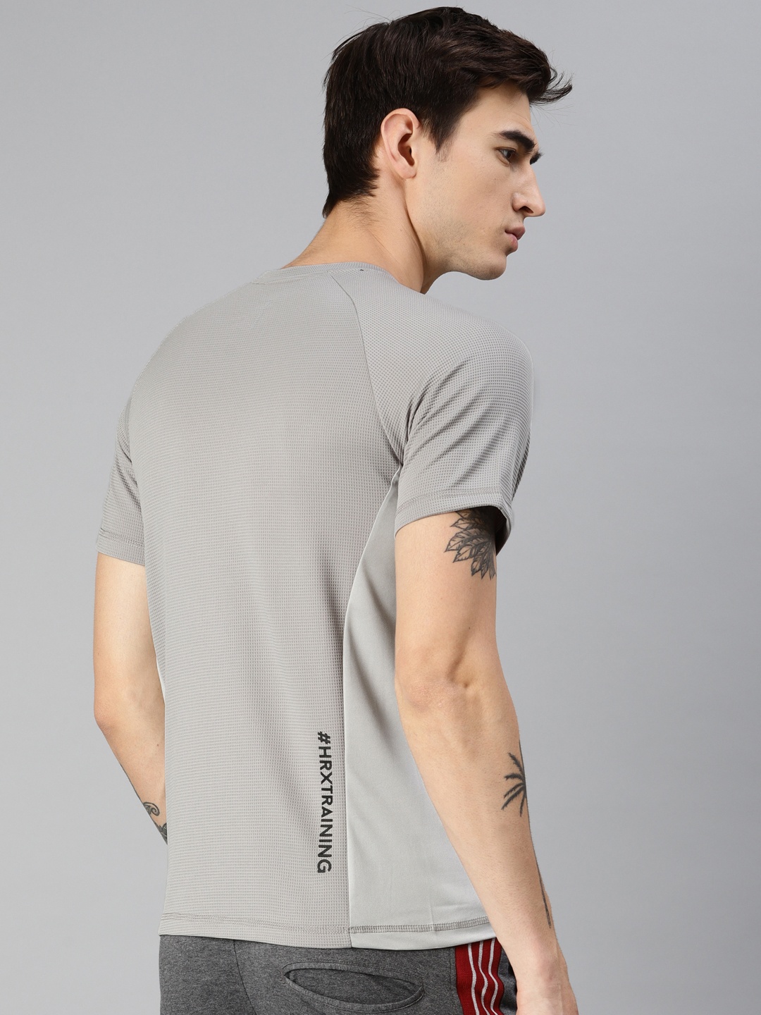 

HRX by Hrithik Roshan Men Grey Self-Design Rapid Dry Technology T-shirt