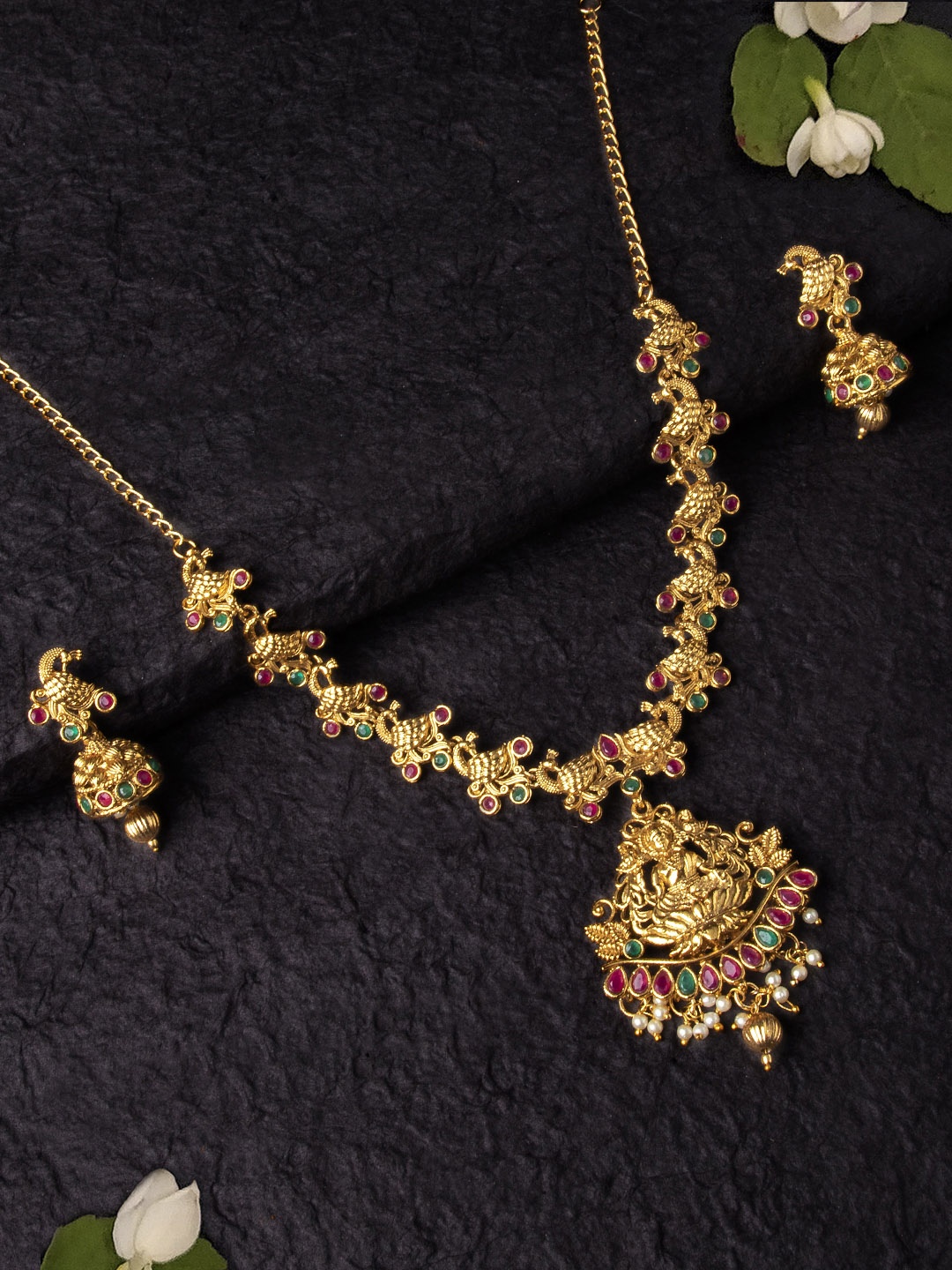 

Rubans Gold-Plated Embellished Handcrafted Jewellery Set