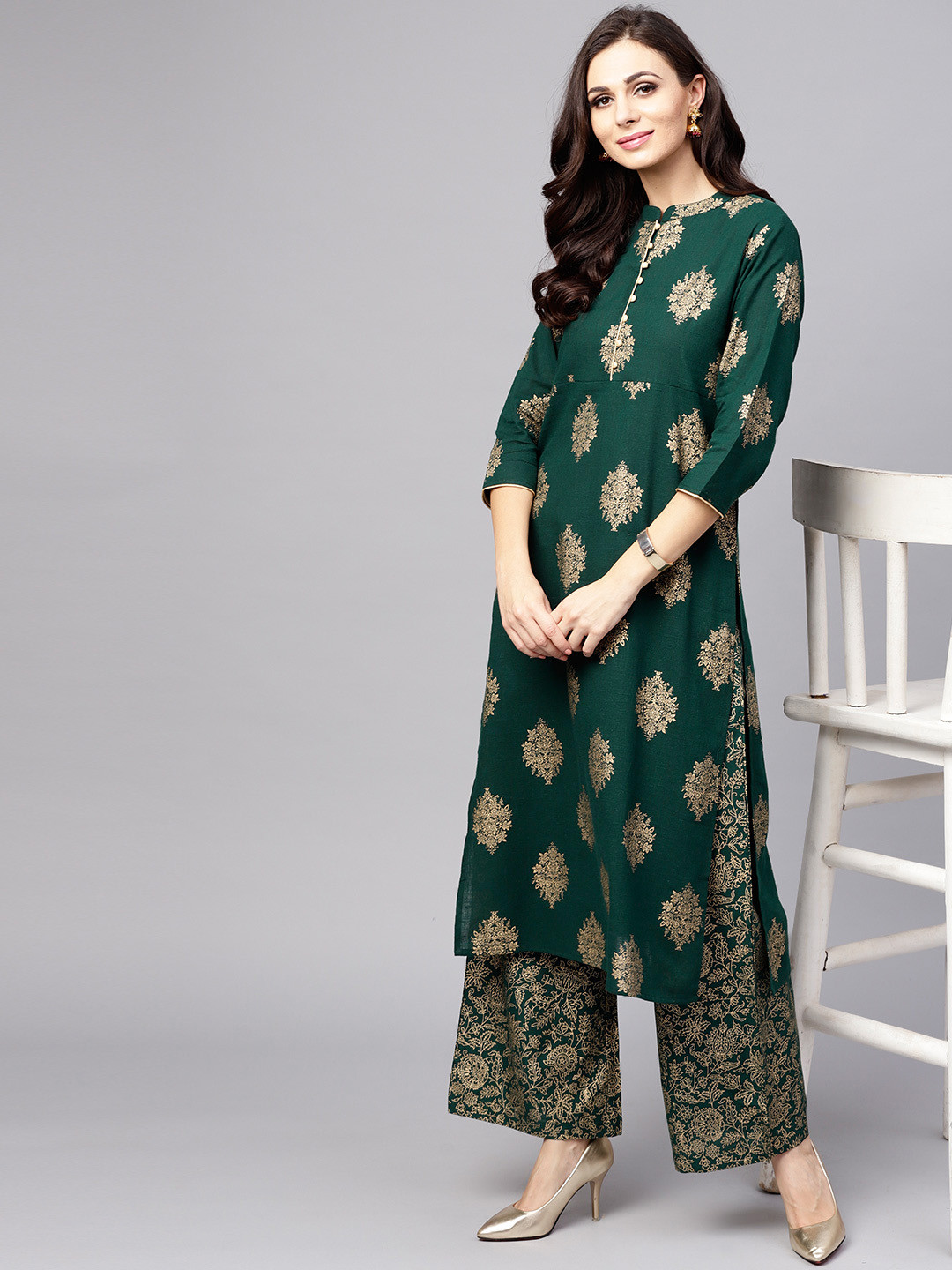 

AKS Women Green & Golden Printed Kurta with Palazzos