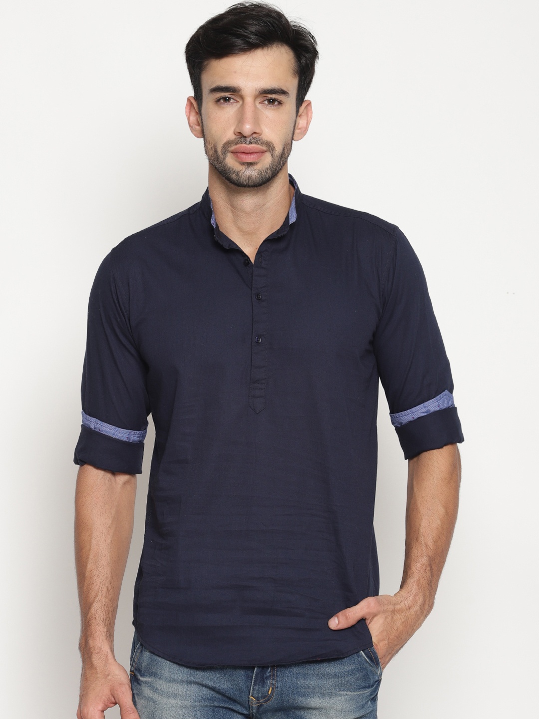 

IVOC Men Navy Blue Solid Straight Kurta