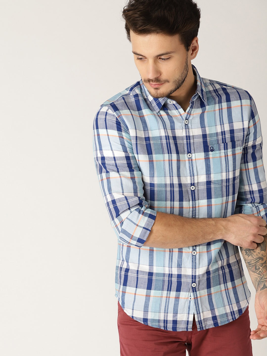 

United Colors of Benetton Men Blue & White Slim Fit Checked Casual Shirt