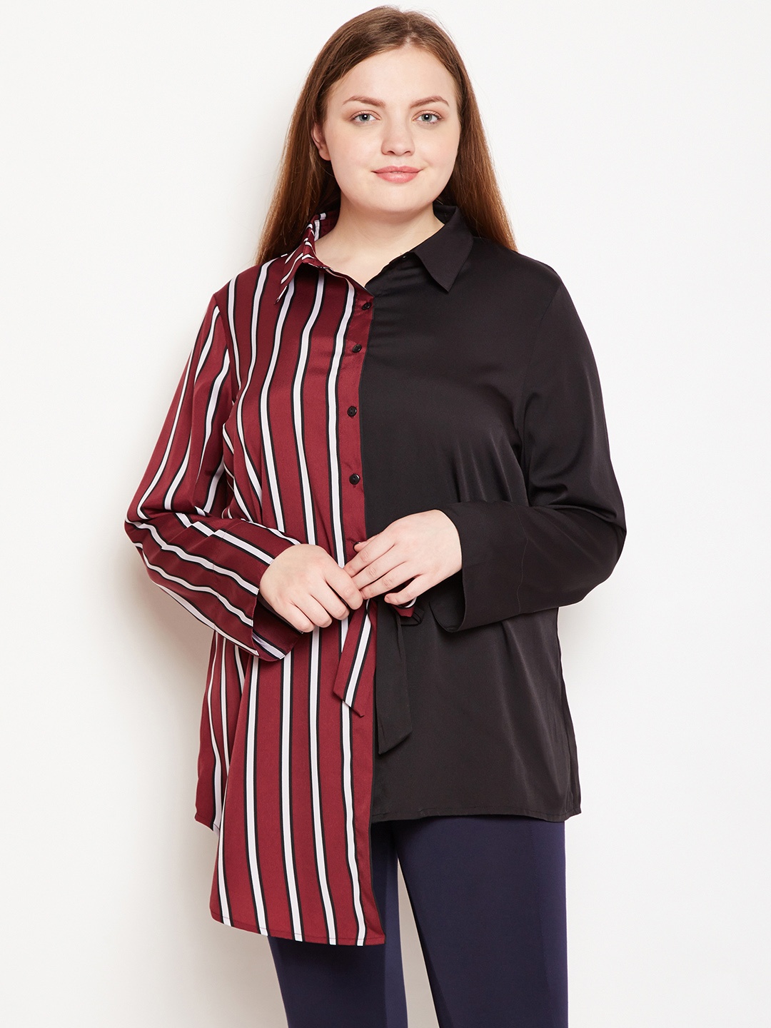 

Oxolloxo Women Black & Red Regular Fit Striped Casual Shirt