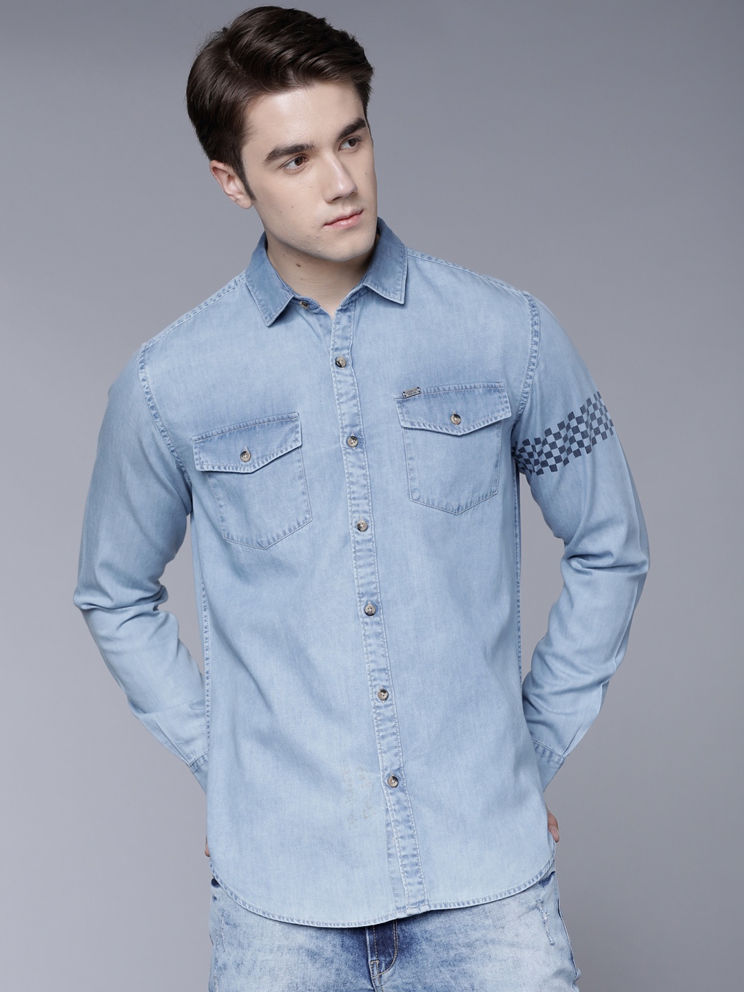 

LOCOMOTIVE Men Blue Slim Fit Faded Denim Casual Shirt