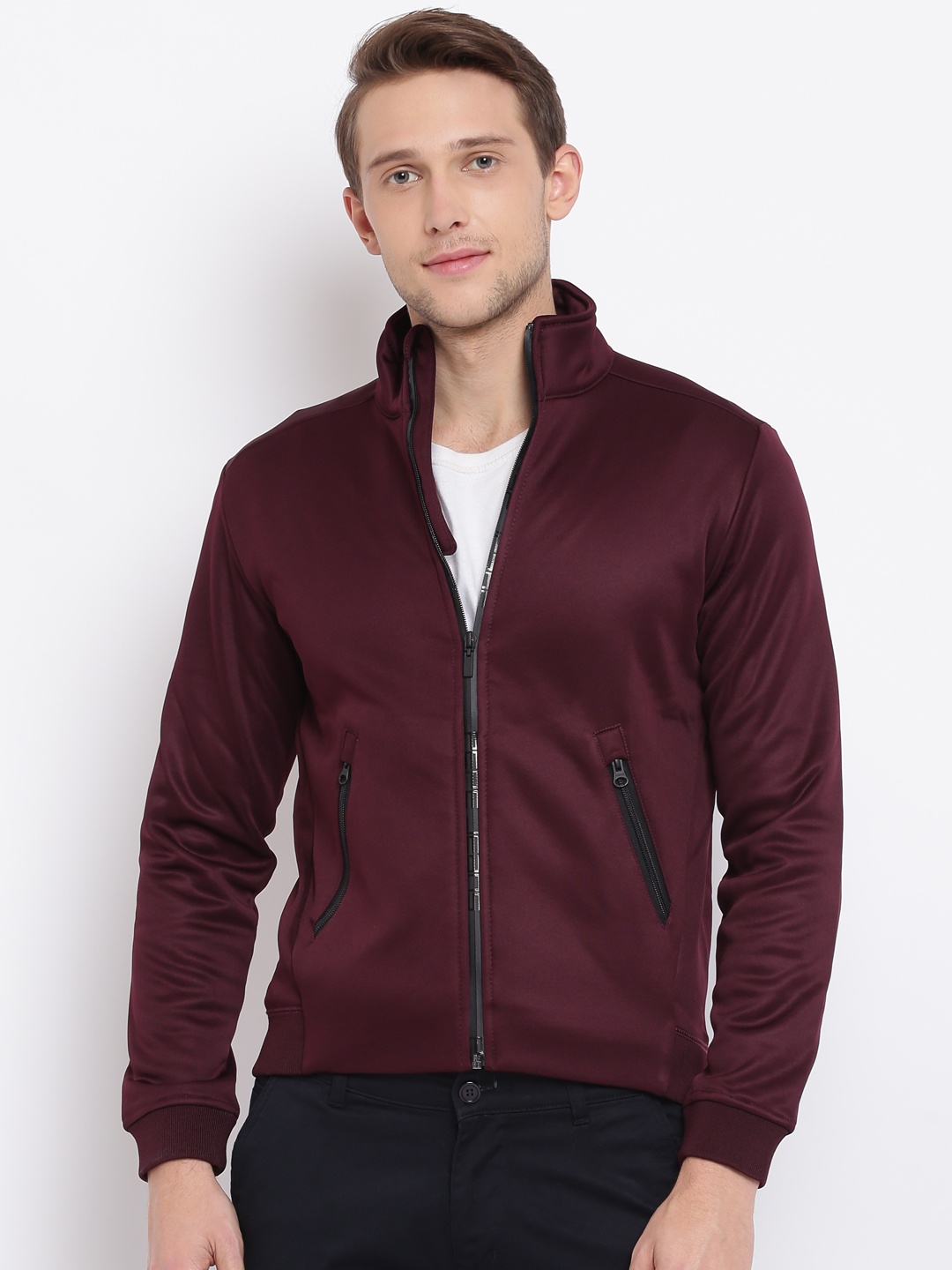 

Pepe Jeans Men Burgundy Solid Sweatshirt