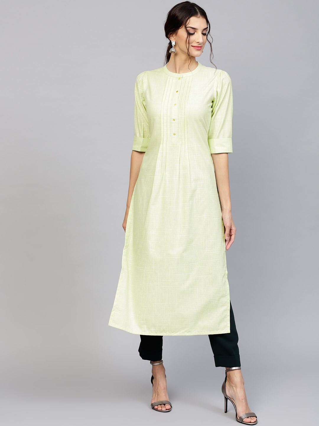 

Libas Women Green Solid Straight Kurta
