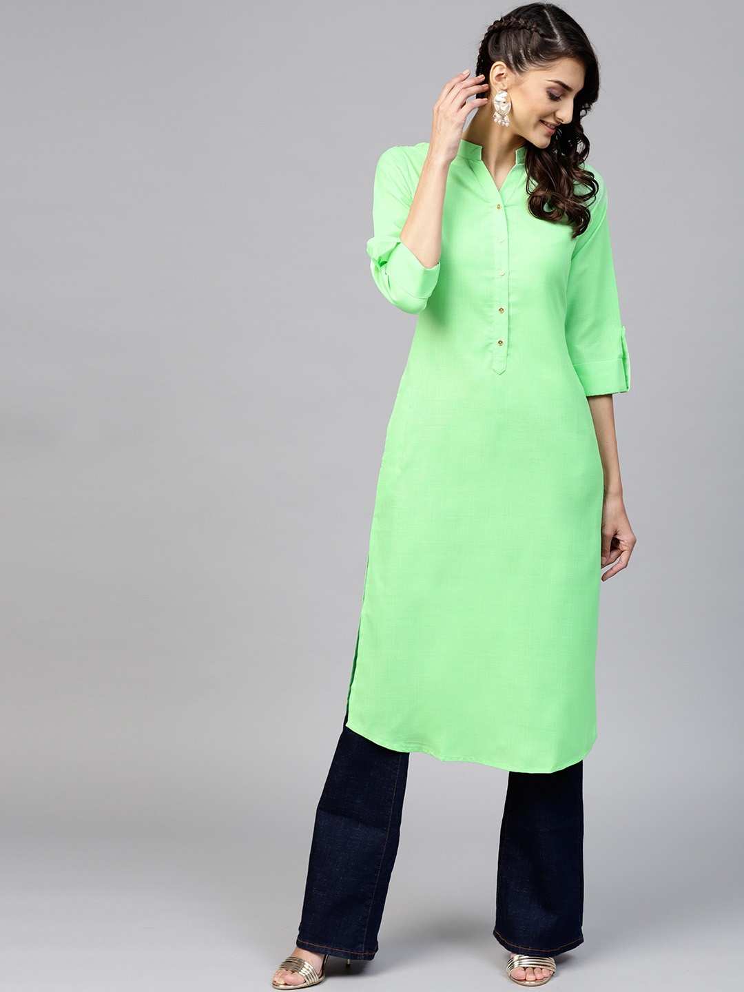 

Libas Women Green Solid Straight Kurta