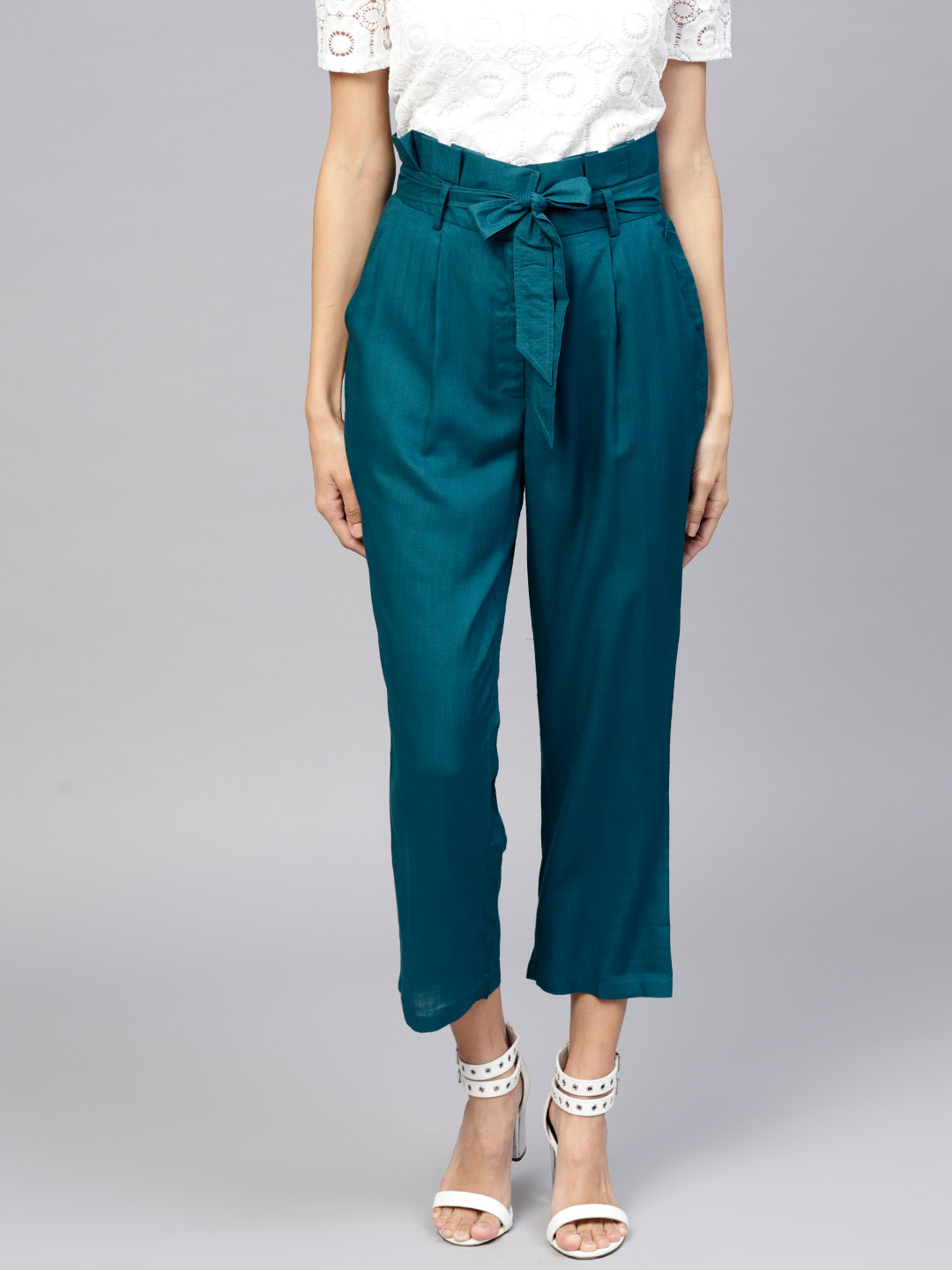 

Libas Women Teal Green Straight Fit Solid Cropped Trousers