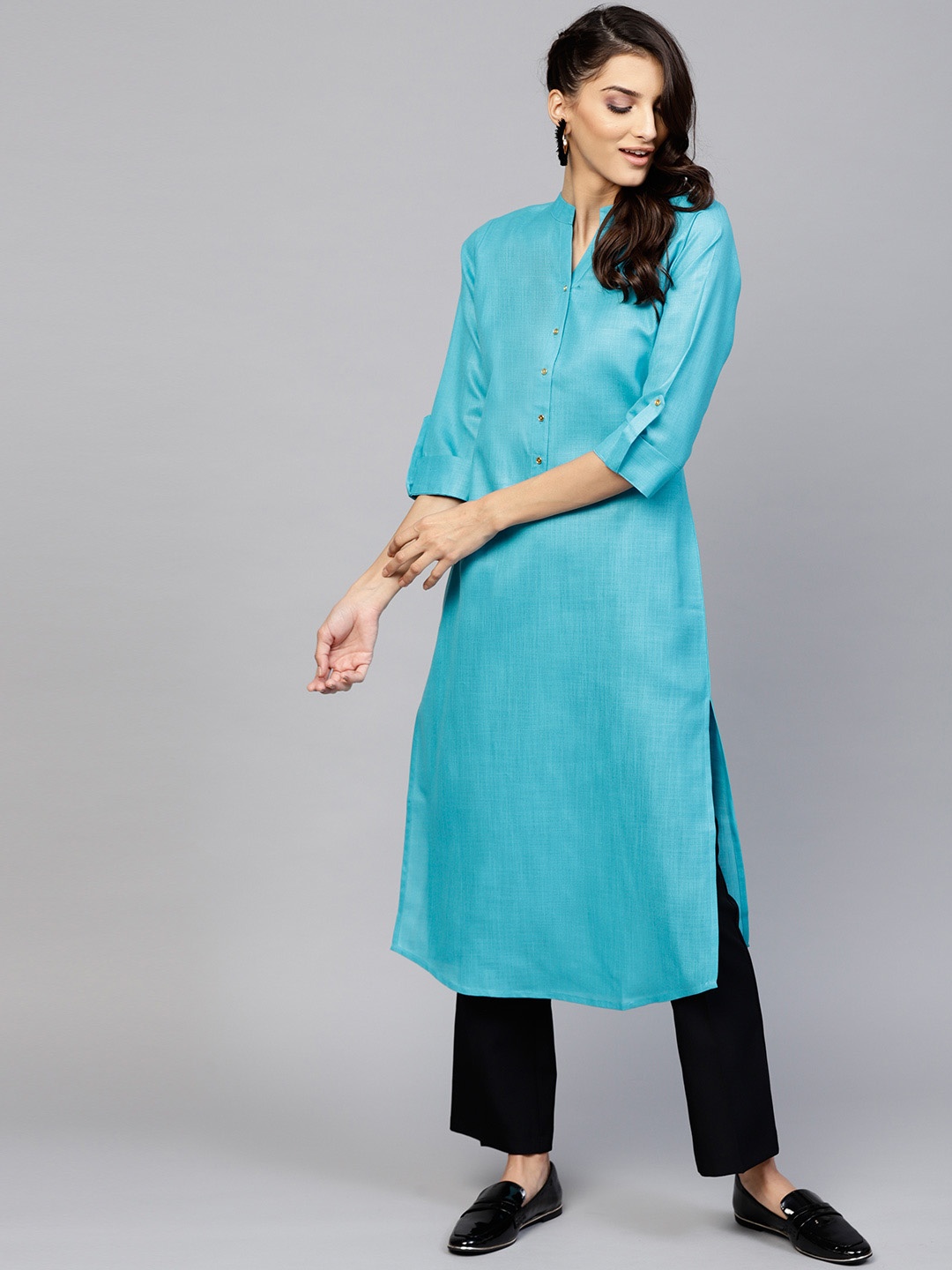 

Libas Women Blue Solid Straight Kurta