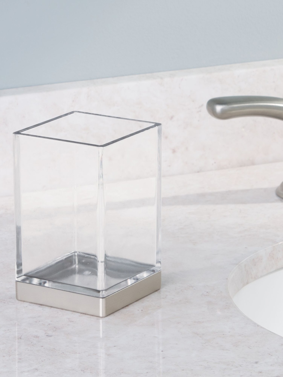 

INTERDESIGN Glass Holder, White