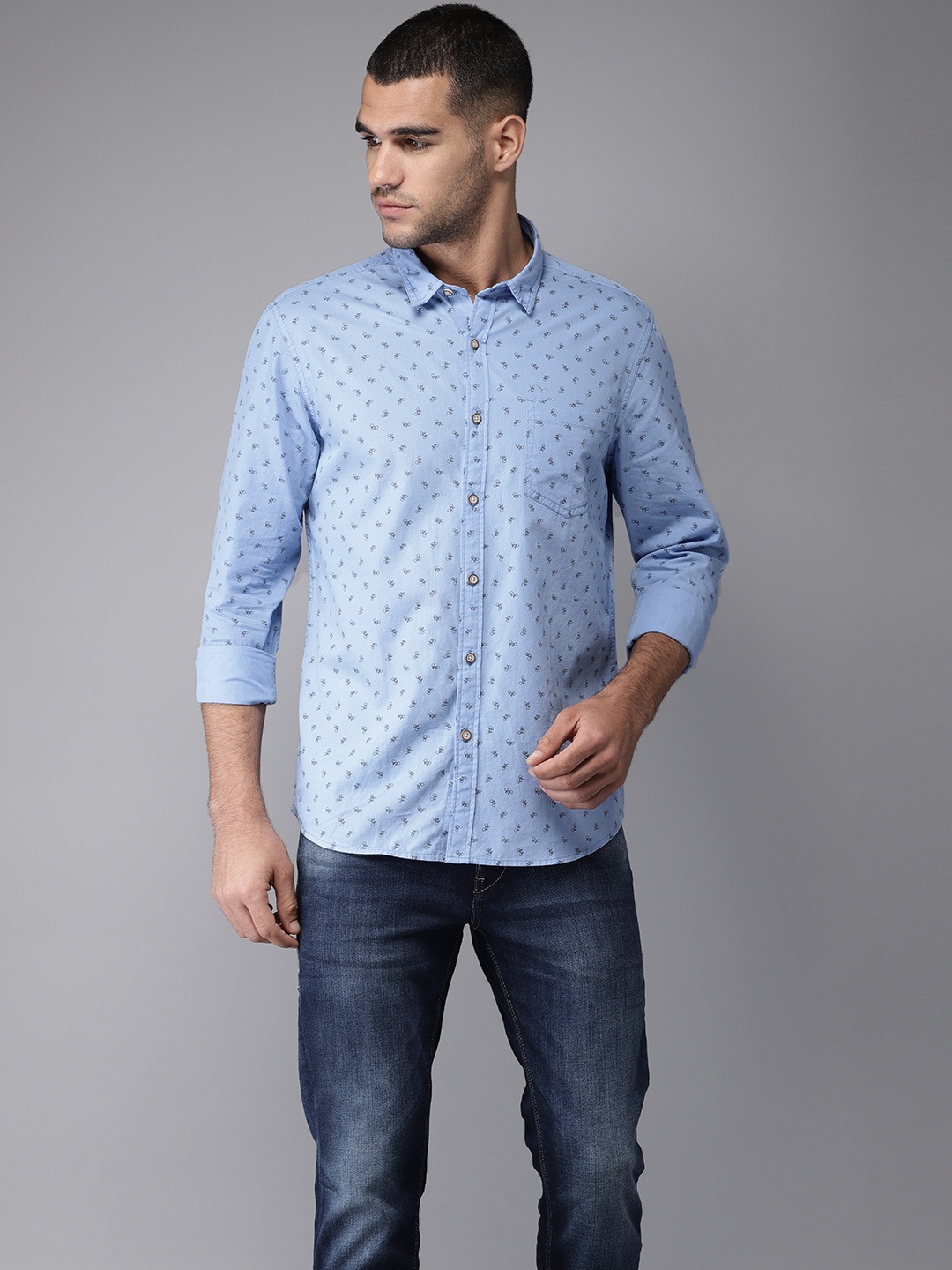 

Flying Machine Men Blue Regular Fit Printed Casual Shirt
