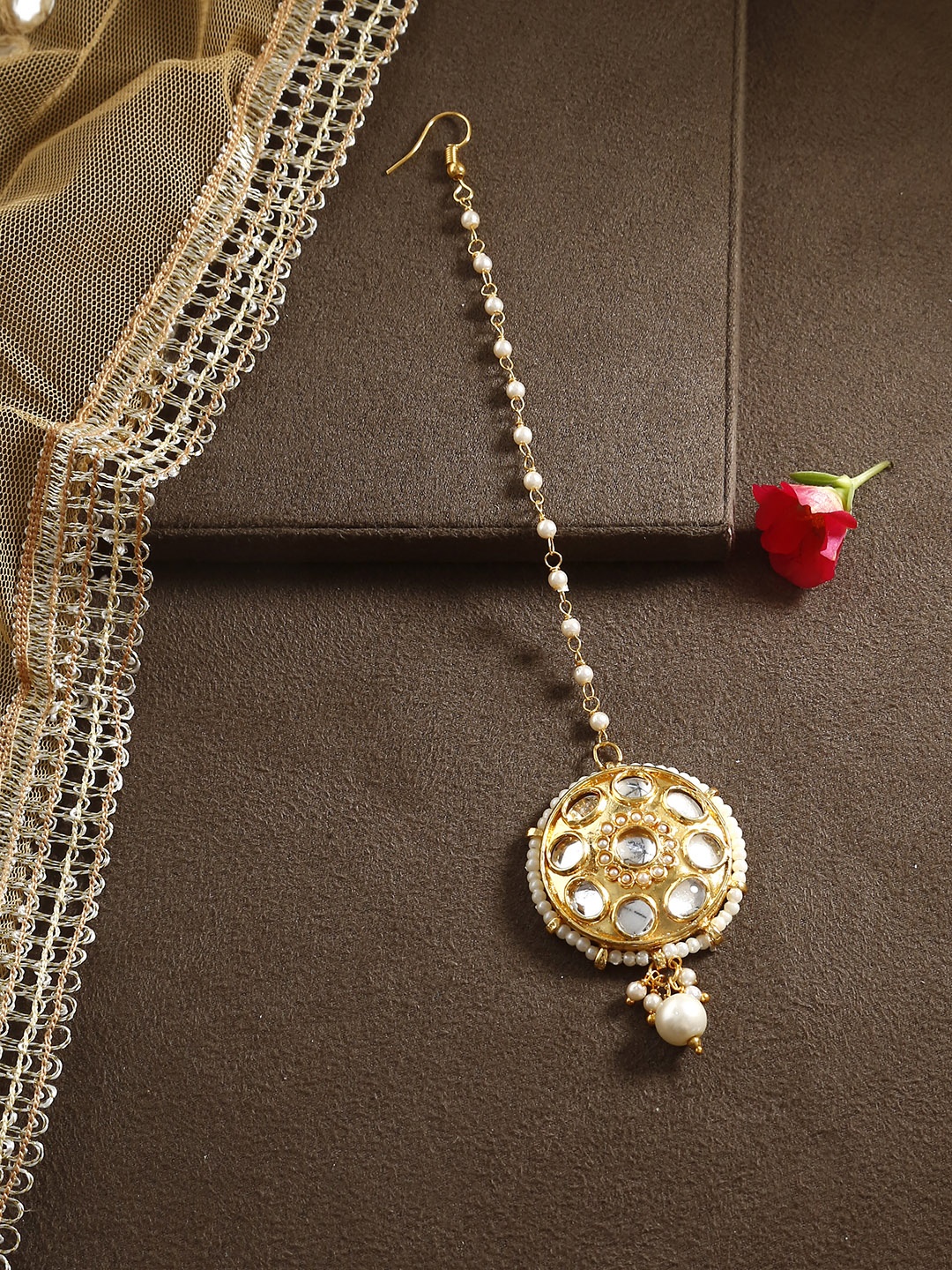 

Bamboo Tree Jewels Gold-Toned Kundan Maang Tika