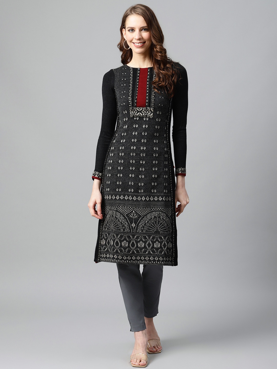 

W Women Black & Off-White Geometric Embroidered Kurta