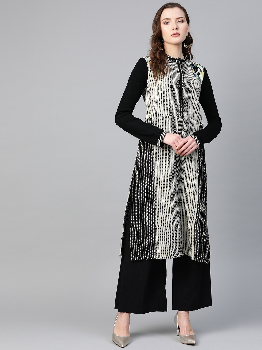 

W Women Off-White & Black Striped Winter Straight Kurta