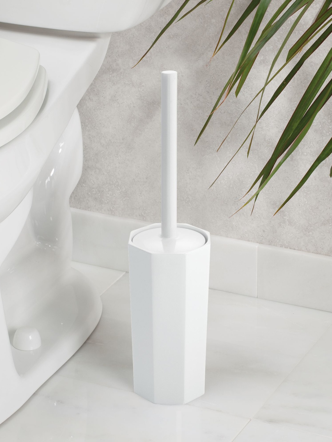 

INTERDESIGN White Set Of 2 Waste Basket & Toilet Bowl Brush