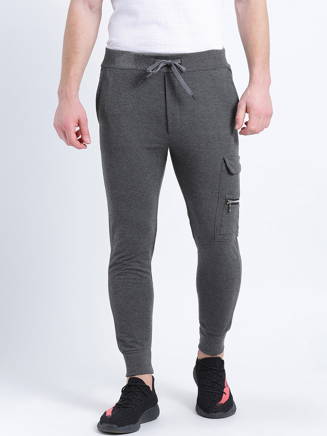

Tinted Men Grey Solid Slim Fit Joggers