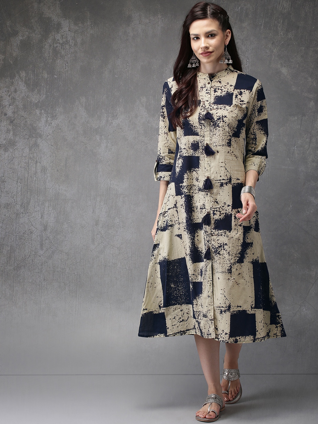

Anouk Women Beige & Navy Blue Printed Straight Kurta