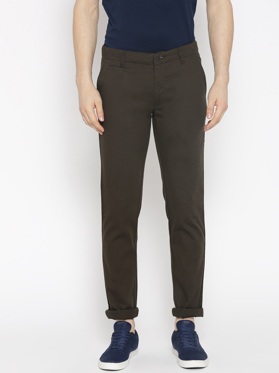 

Oxemberg Men Olive Green Brawn Fit Solid Trousers