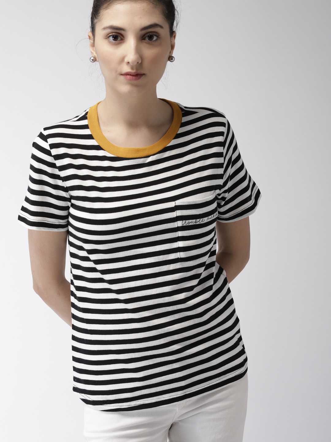 

FOREVER 21 Women Black & White Striped Regular Fitted Top