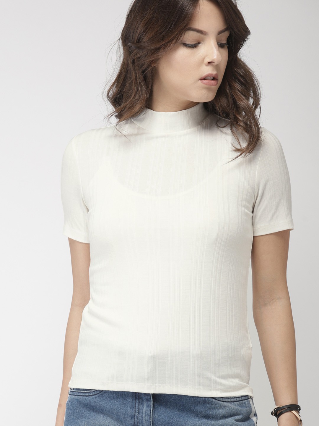 

FOREVER 21 Off-White Top