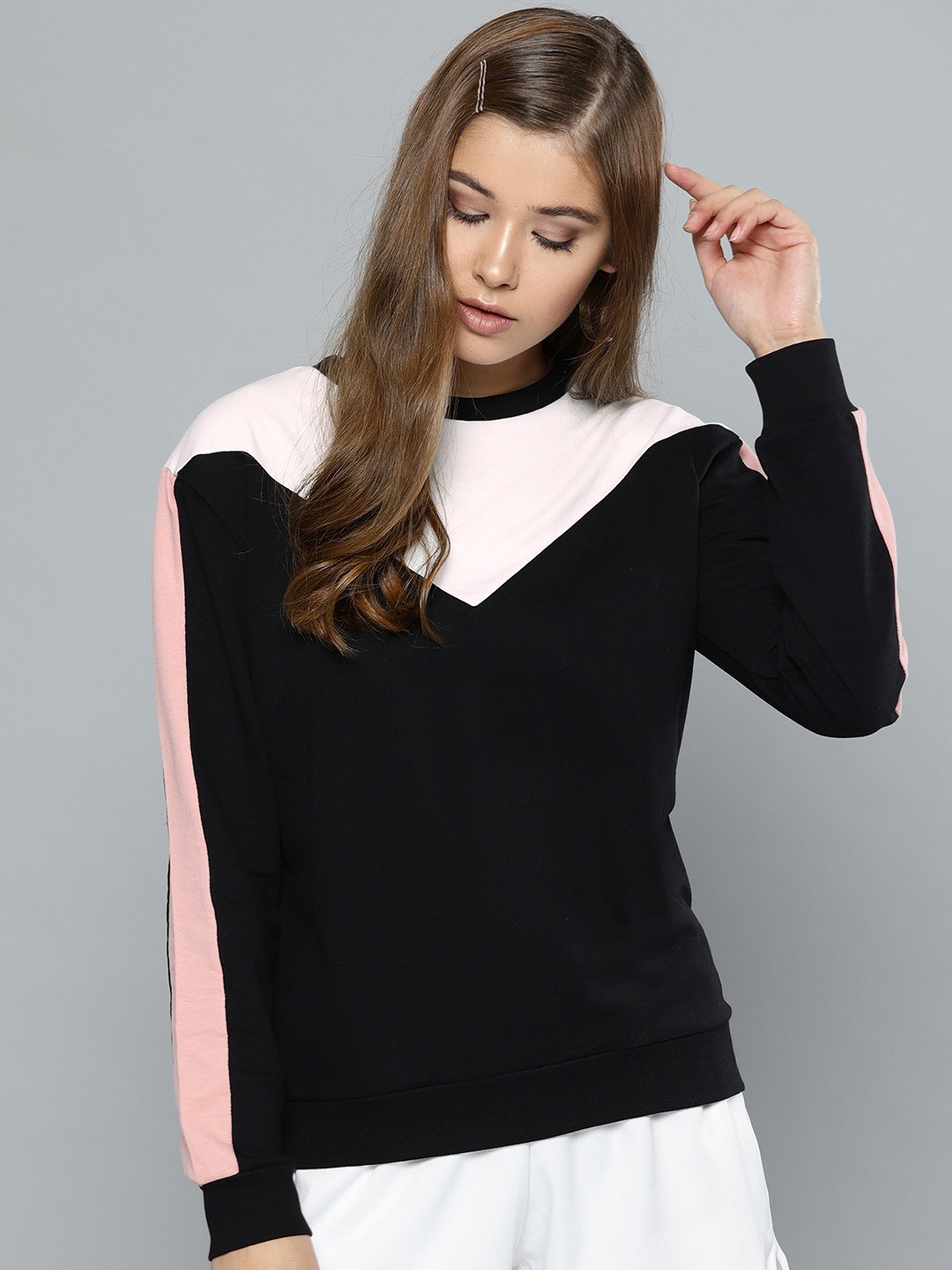 

Harpa Women Black & White Colourblocked Sweatshirt
