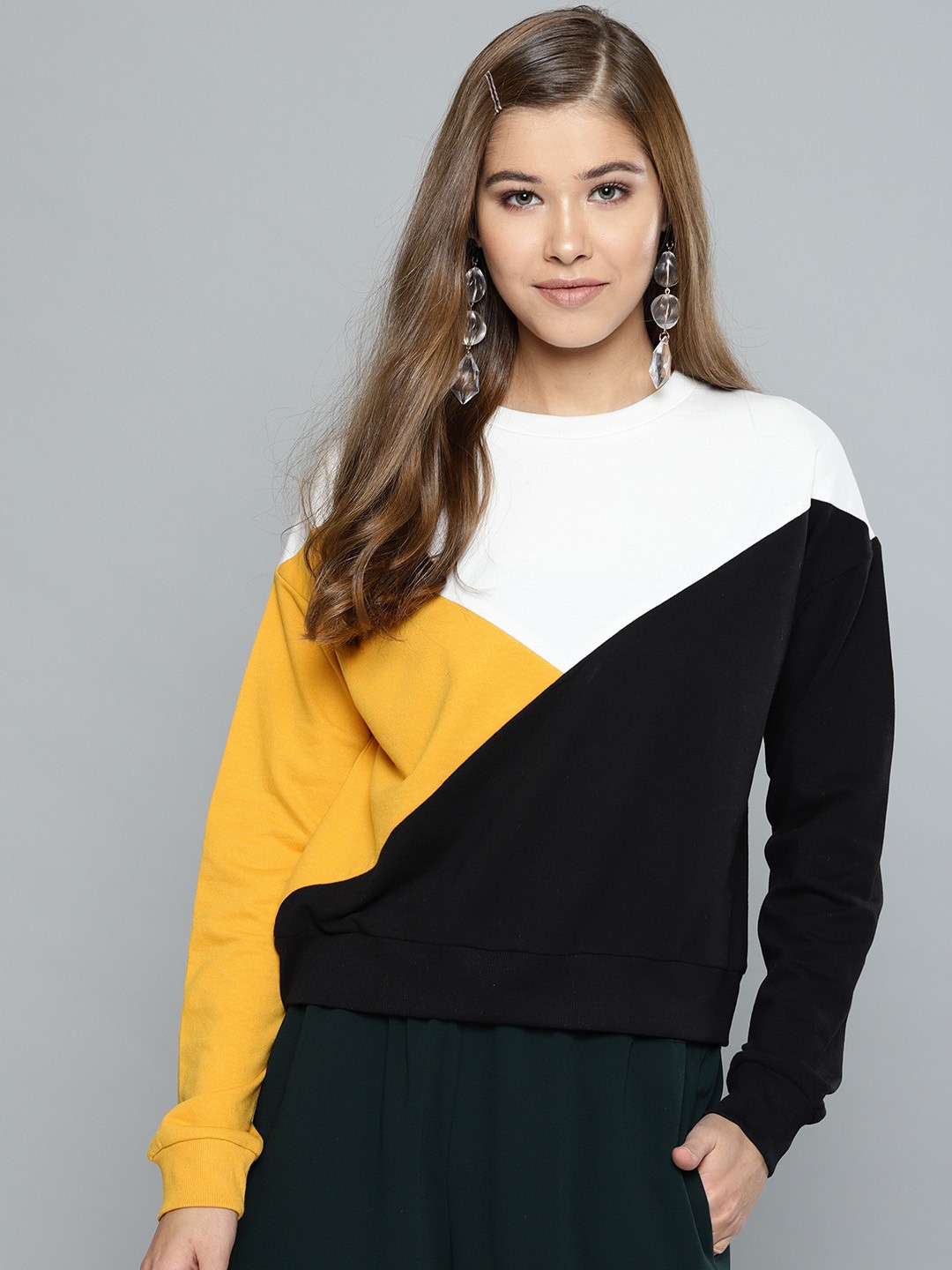 

Harpa Women Black & Mustard Yellow Colourblocked Sweatshirt