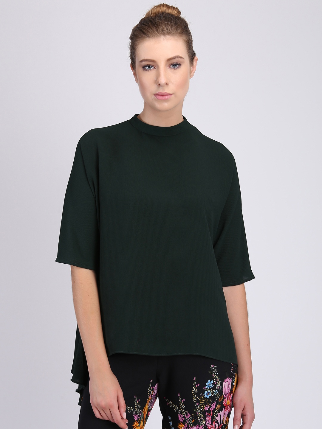 

NIZA Women Green Solid Top