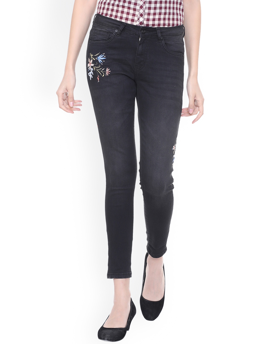 

People Women Blue Slim Fit Mid-Rise Clean Look Jeans